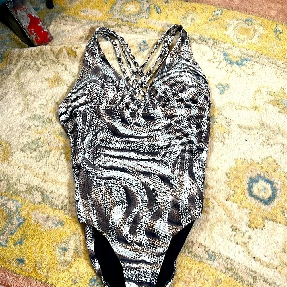 🔥Cabarita Swim,Australia, WOW, Triple Strapped Back, Low-Cut Back, Full Support